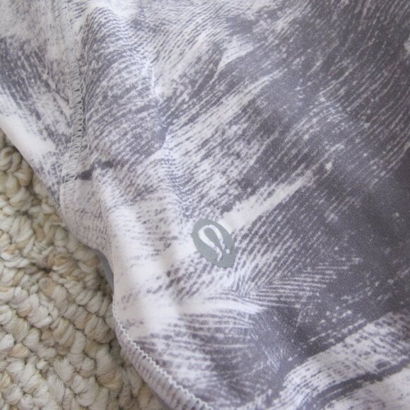 Lululemon Crop Running Leggings - 8 - Picture 4 of 14